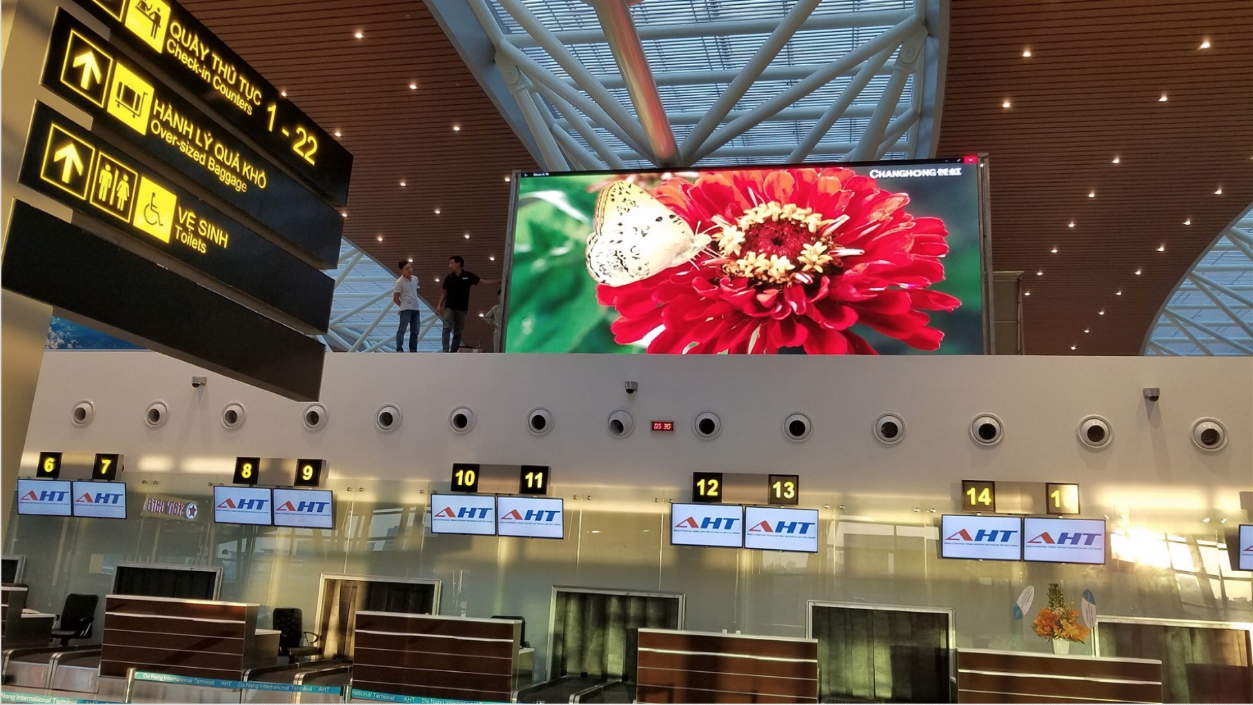 Large indoor LED video wall